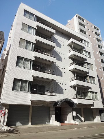 詳細情報はクリック エステート大通